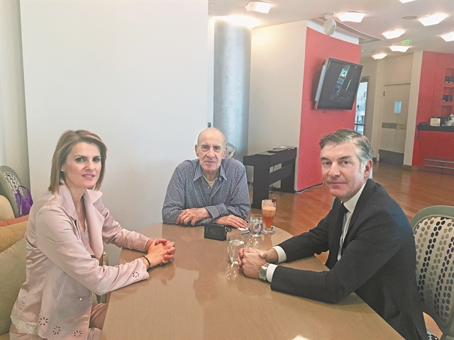 Συρθήκαμε στη Συμφωνία των Πρεσπών