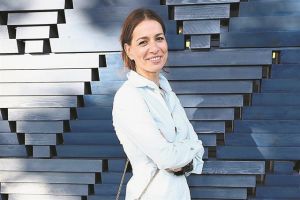 Η γκαλερί, ο Κασόγκι και η παραίτηση