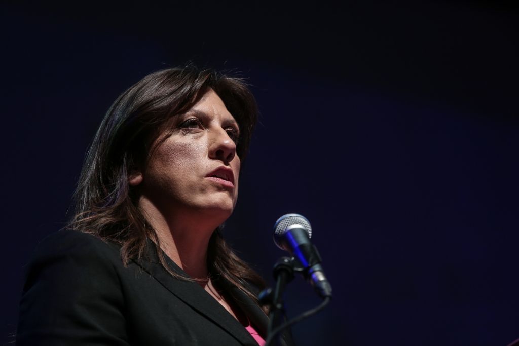 Πυρά Κωνσταντοπούλου κατά Βαρουφάκη: Αχταρμάς το κόμμα του