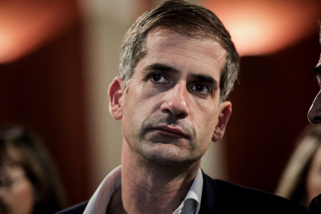 «Ολα αλλάζουν μόνο από κάτω»