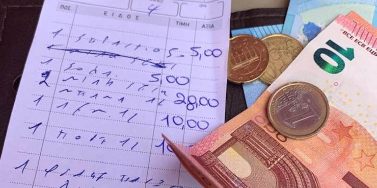 Ρόδος: Τουρίστες πλήρωσαν 82 ευρώ για 8 αναψυκτικά