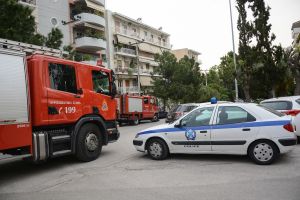 Θρίλερ στη Ν. Σμύρνη – Επέστρεψε ο δράστης που κρατούσε όμηρο τον πατέρα του