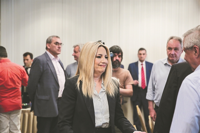 Συστράτευση στελεχών για αλλαγή κλίματος