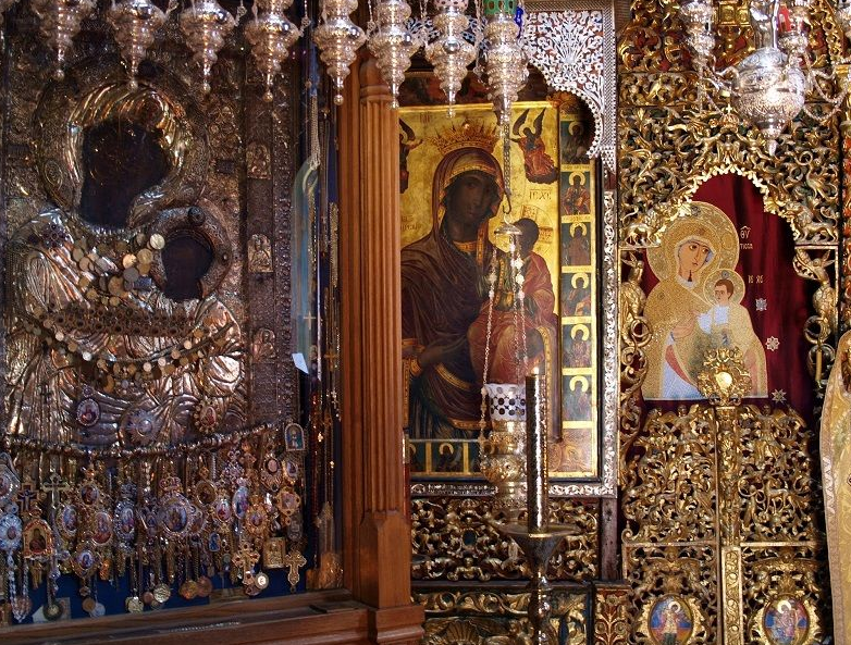 Εκλάπησαν τάματα από την ιερή εικόνα της Παναγίας της Πορταΐτισσας