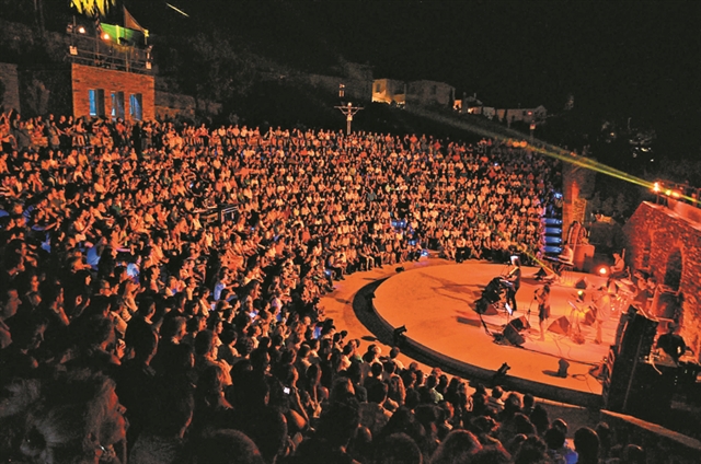 «Οιδίπους τύραννος», «Υψωμα 731» και Λόρκα στο Φεστιβάλ  Ανδρου