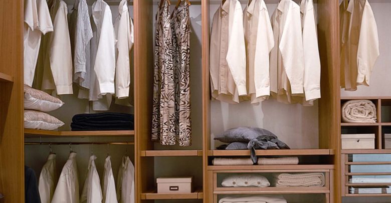 Κρυβόταν σε κρύπτη μέσα σε βεστιάριο για να μην συλληφθεί