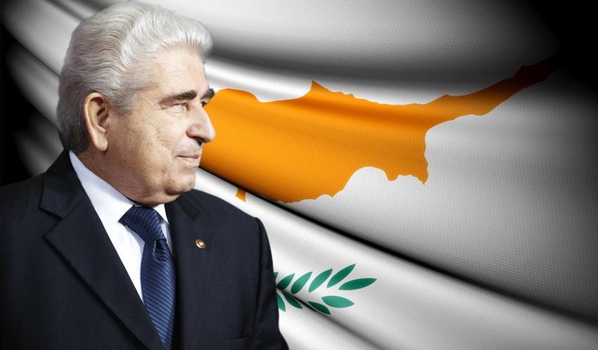 Μεσίστιες οι σημαίες στην Ευρωπαϊκή Επιτροπή για την θάνατο του Δημήτρη Χριστόφια