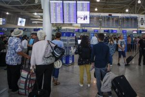 Καθυστερήσεις σε πτήσεις έφερε καταιγίδα στο Ελ. Βενιζέλος