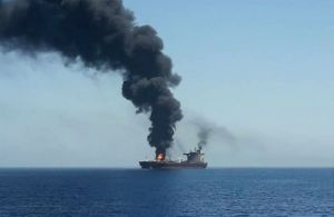 Η Τεχεράνη επιδιώκει συνεργασία για την ασφάλεια των θαλάσσιων οδών μετά την επίθεση σε τάνκερ