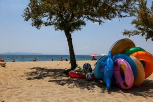 Καιρός: Στο «κόκκινο» και σήμερα ο υδράργυρος