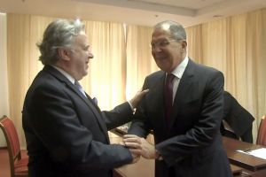 Κατρούγκαλος σε Λαβρόφ: «Γέφυρα» για Ρωσία και ΕΕ η Ελλάδα