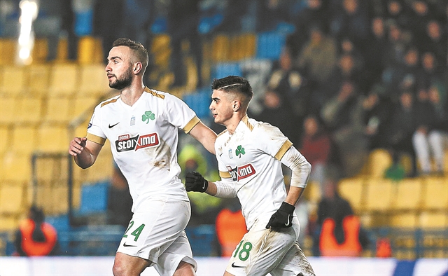 Προτεραιότητα στα «δικά» του παιδιά