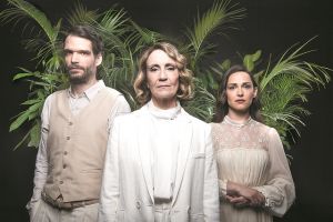 Ενα πρόγραμμα σε έξι θέατρα