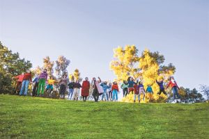 Μεταφέρεται η πρεμιέρα
