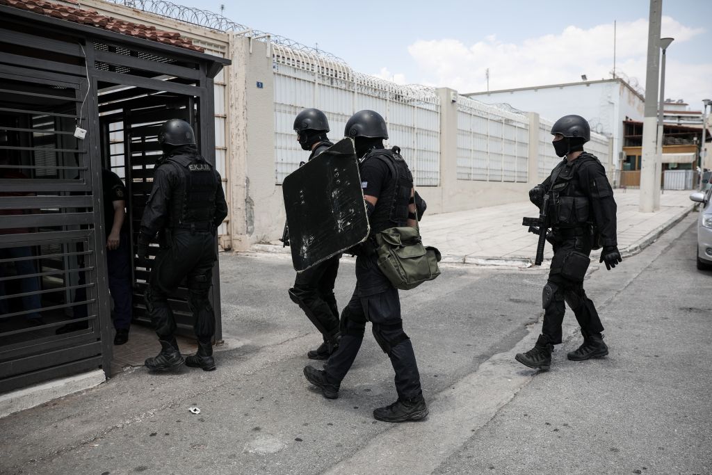 Φυλακές Κορυδαλλού: Βρέθηκαν μέχρι και αυτοσχέδια δόρατα
