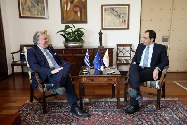 Τριμερής Ελλάδας – Κύπρου – Αρμενίας για οικονομική και πολιτική συνεργασία