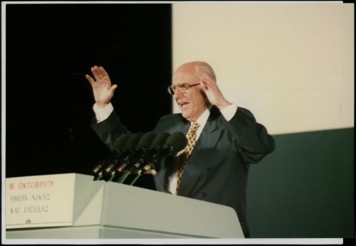 Ανδρέας Παπανδρέου: 23 χρόνια από τον θάνατο του χαρισματικού ηγέτη