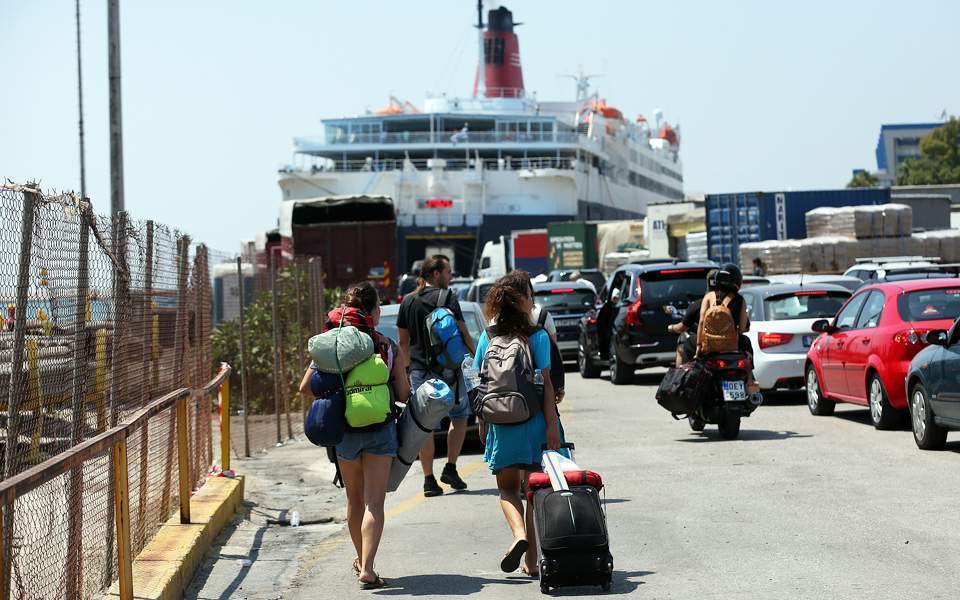 Άρχισε η μεγάλη έξοδος των Αθηναίων