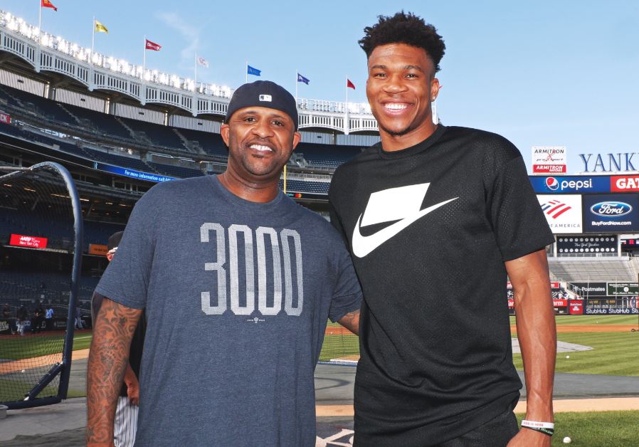 Το έριξε στο μπέιζμπολ ο Αντετοκούνμπο