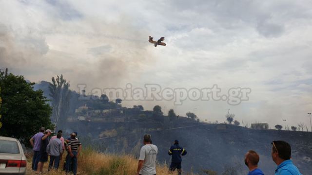 Φωτιά στη Δίβρη: Χτυπούσαν τις καμπάνες για να γλυτώσει ο κόσμος