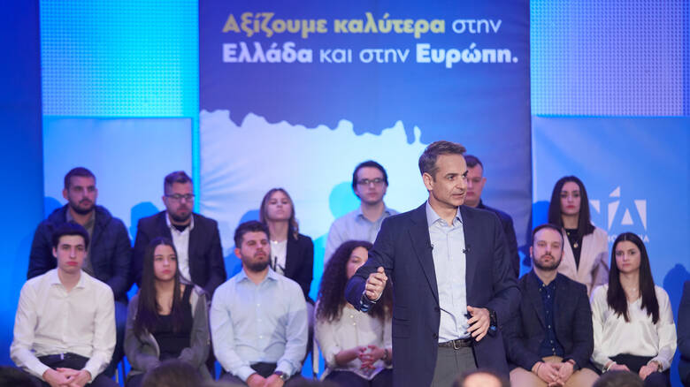 Associated Press για Μητσοτάκη: Πάει ήσυχα και σιγαλά προς τη νίκη