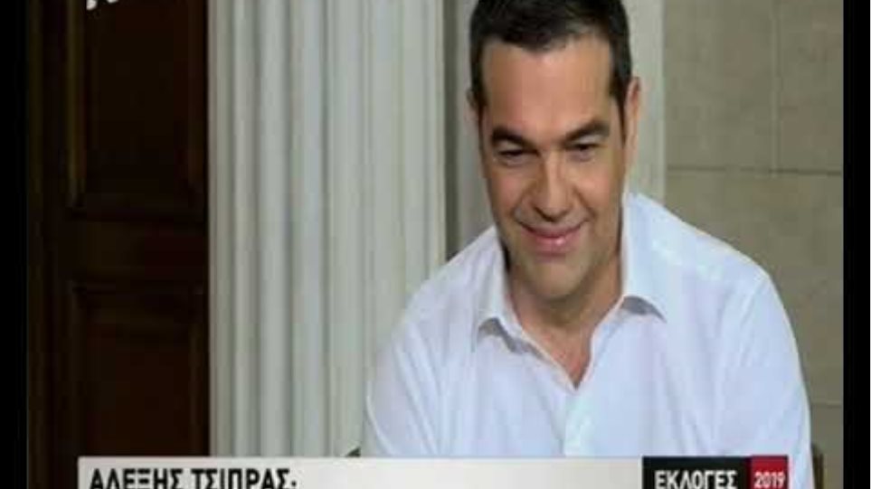 Θύελλα αντιδράσεων στο Twitter για τα γέλια Τσίπρα όταν μιλούσε για τους νεκρούς πιλότους