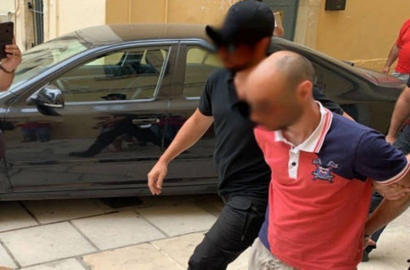 Δολοφονία βιολόγου: Γραπτή συγνώμη του ιερωμένου πατέρα του 27χρονου