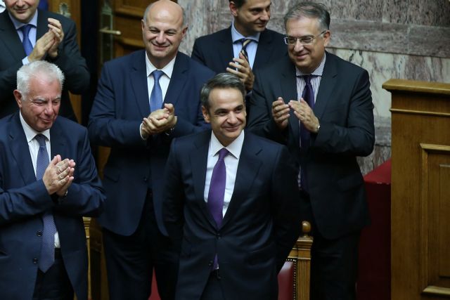 Μητσοτάκης κατά Τσίπρα : Η μείωση του ΕΝΦΙΑ αφορά τη μεσαία τάξη | tanea.gr Μητσοτάκης κατά Τσίπρα : Η μείωση του ΕΝΦΙΑ αφορά τη μεσαία τάξη | tanea.gr