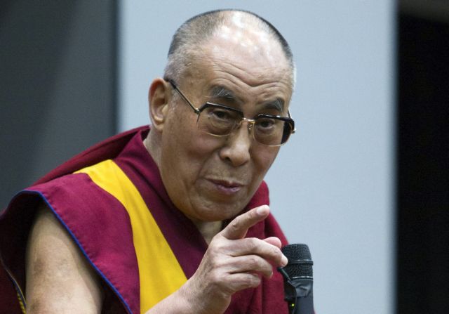 Δαλάι Λάμα: Το σχόλιο του που εξόργισε τις γυναίκες -Ζήτησε συγνώμη