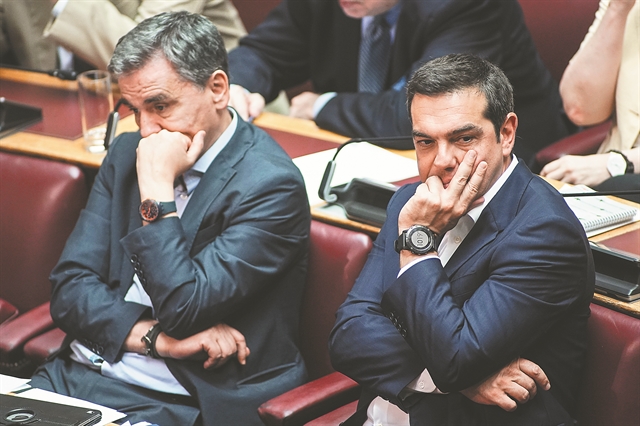 Αναζητώντας πυξίδα αντιπολίτευσης