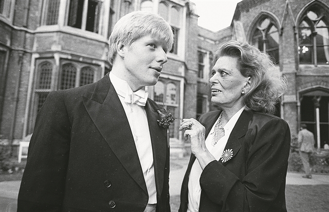 Οταν ο Τζόνσον διακήρυττε την επιστροφή των Γλυπτών του Παρθενώνα