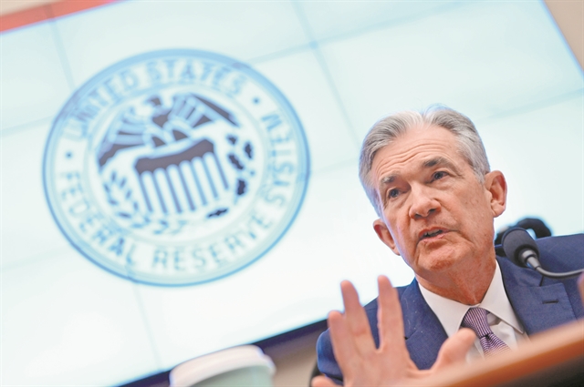 Η Fed έτοιμη να πατήσει τη σκανδάλη των επιτοκίων