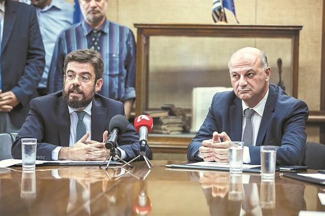 Αλλαγή πλεύσης σε επτά μέτωπα