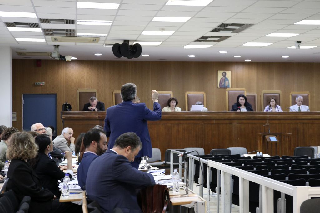 Ασύλληπτη απολογία: «Ηταν καλοί άνθρωποι οι Χρυσαυγίτες, οικογενειάρχες, τίμιοι»