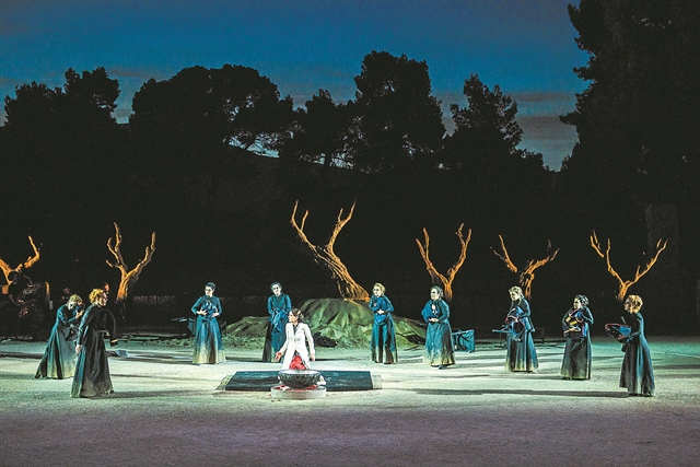 Αυτοδύναμες «Ικέτιδες»