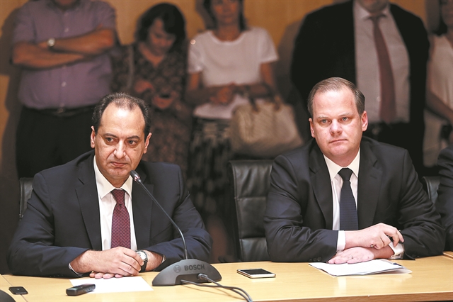 Ενα debate Καραμανλή – Σπίρτζη