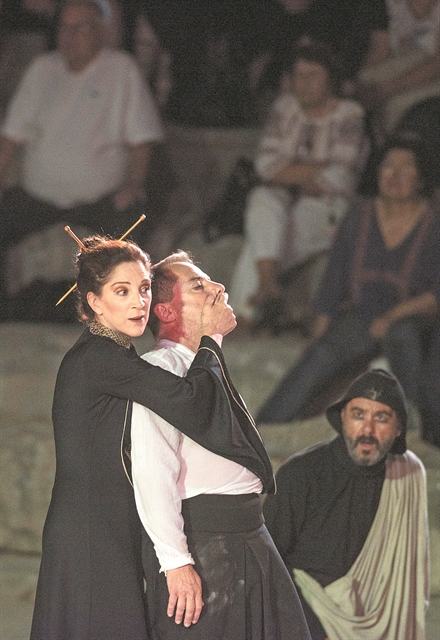 Ενα μοιρολόι για τον Οιδίποδα