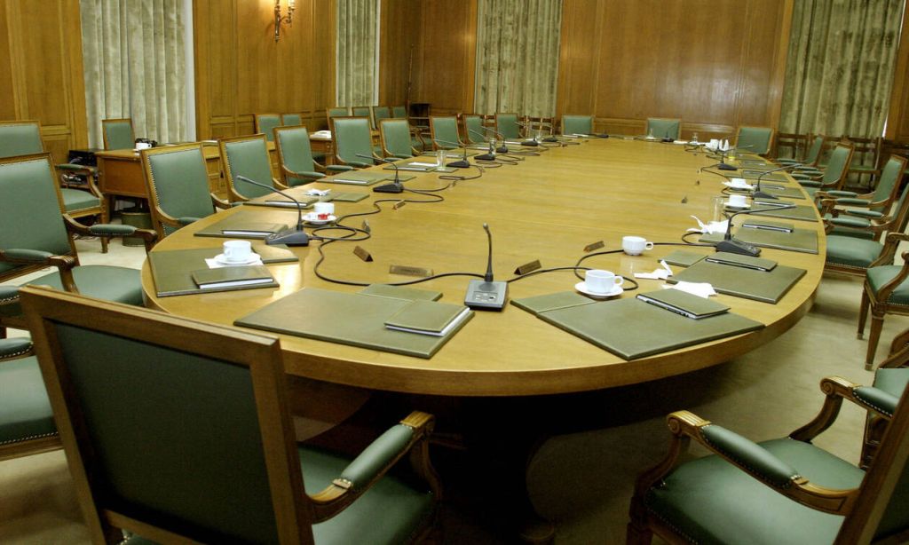 Τα 21 εξωκοινοβουλευτικά στελέχη στο νέο Υπουργικό Συμβούλιο
