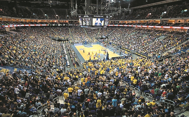 Στα σκαριά και το γήπεδο