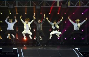 Νέα ταινία με backstage στιγμές της K-pop