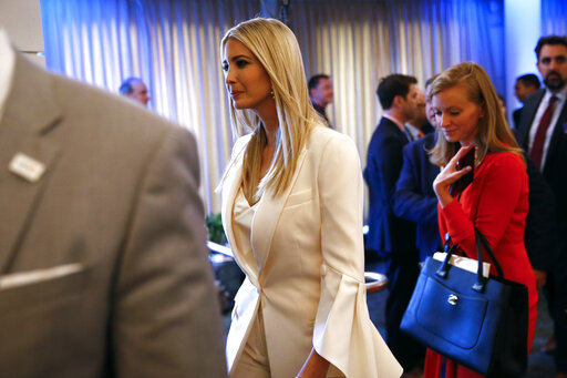 Γιατί το Twitter αντιδρά για τον λευκό σκύλο που δώρισε η Ιβάνκα Τραμπ στην κόρη της