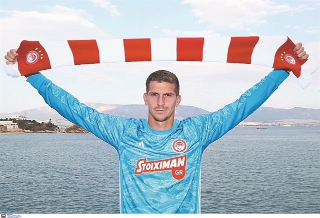 Γαλλικά γάντια στον Θρύλο