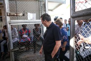 Στη Μόρια ο Μιχάλης Χρυσοχοΐδης