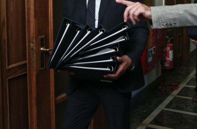 Μαξίμου α λα Μητσοτάκη