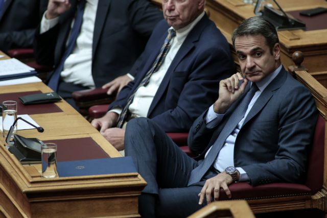 Μητσοτάκης: Χαλαρό καφεδάκι στη Βουλή μετά την ομιλία του