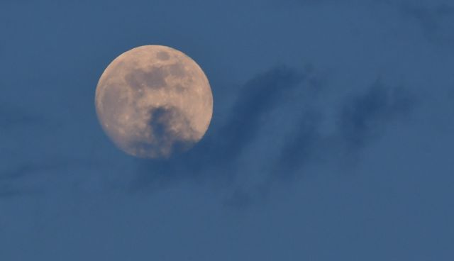 Πανσέληνος και μερική έκλειψη το βράδυ της Τρίτης 16 Ιουλίου