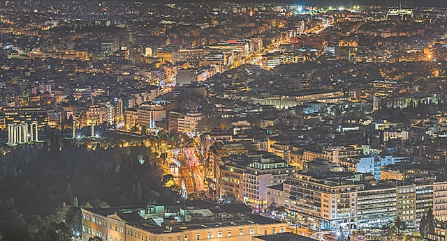 Το φωτογραφικό πορτρέτο της Αθήνας από τον Πάνο Κοκκινιά και το ΝΕΟΝ