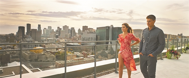 Σάτιρα κοντά στο ύφος του Αλεν