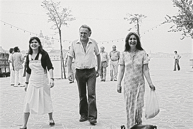 Η Μαρίζα Μερζ της άρτε πόβερα δεν μένει πια εδώ