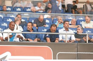 Μια βόμβα στα αποδυτήρια της Εθνικής